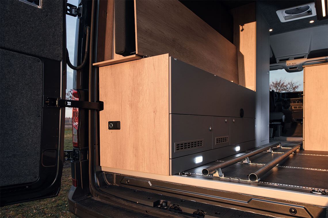 Bodenbefestigung für Motorräder dank Individualausbau